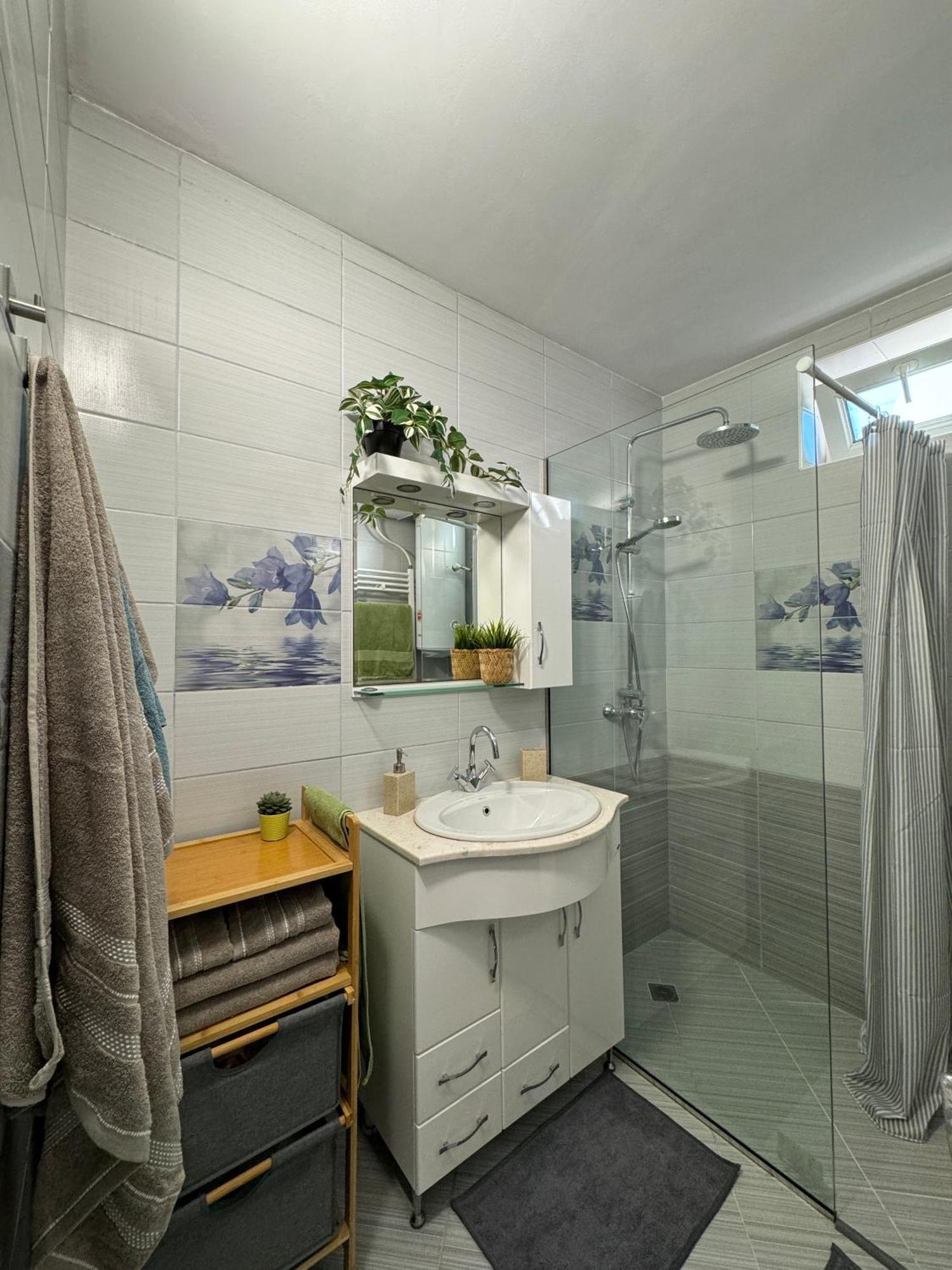 Kakavanen'S Sea View Apartment Balchik Ngoại thất bức ảnh