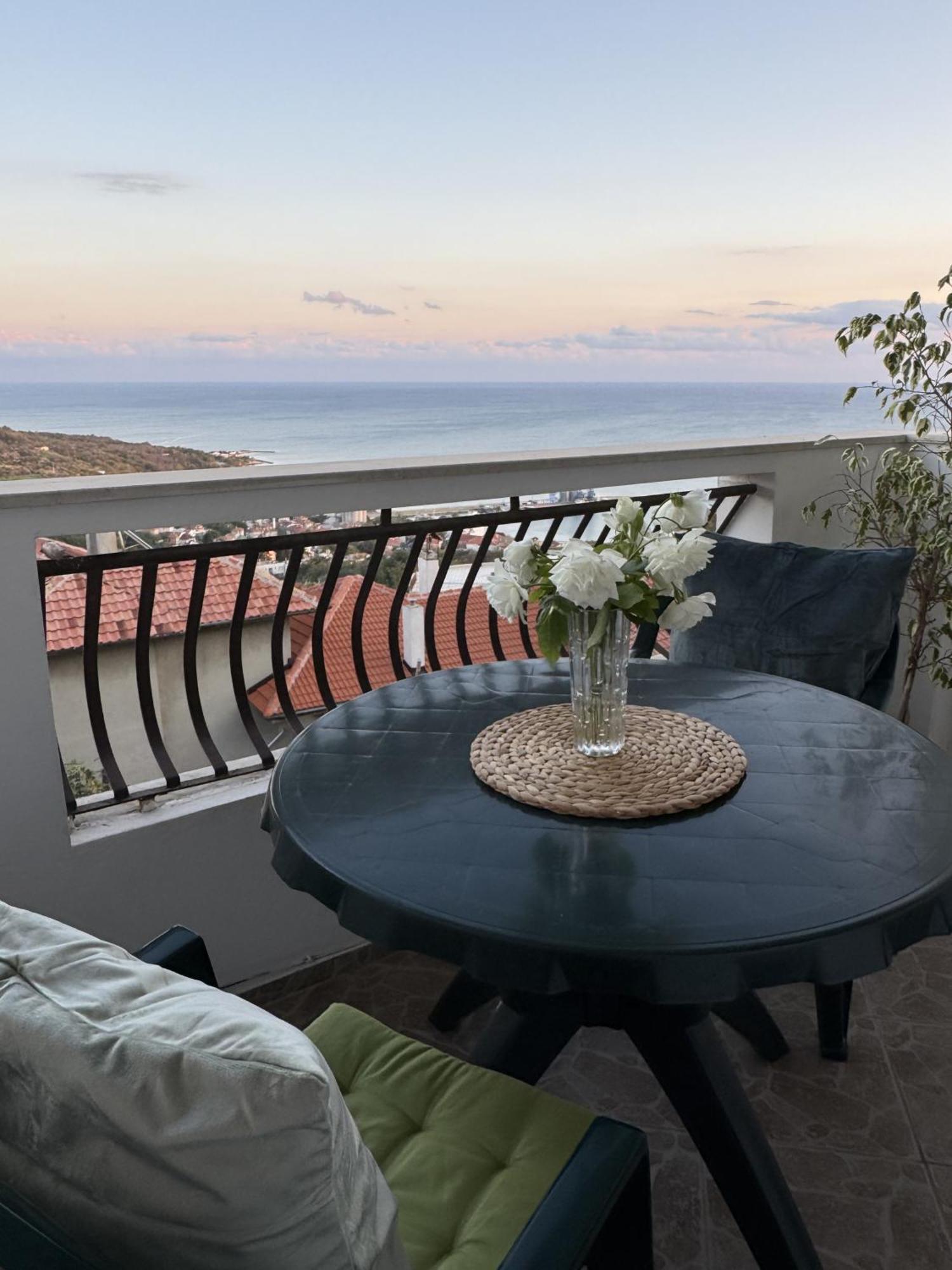 Kakavanen'S Sea View Apartment Balchik Ngoại thất bức ảnh